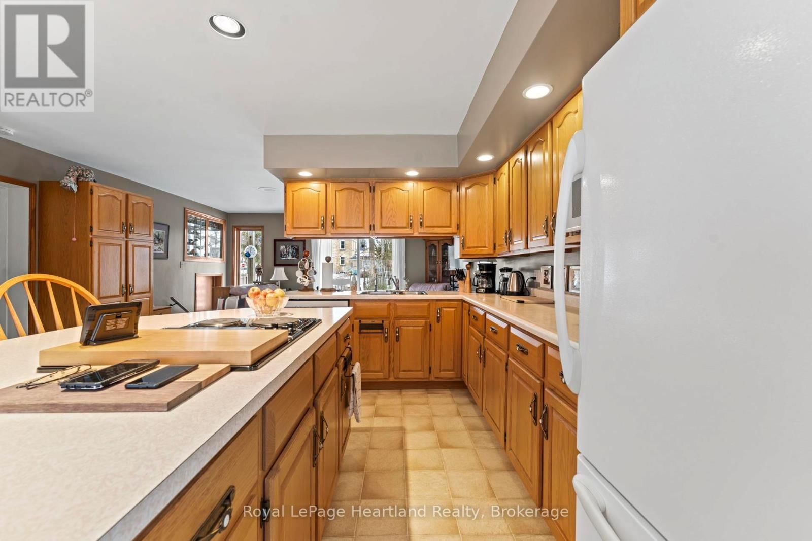 57 HURON STREET Image 8