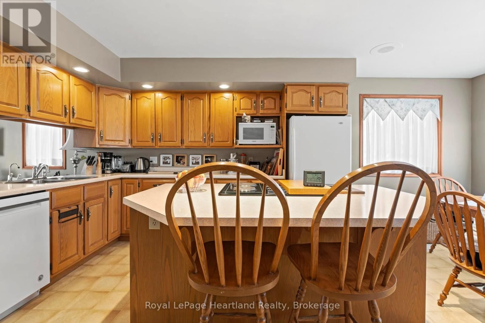 57 HURON STREET Image 9