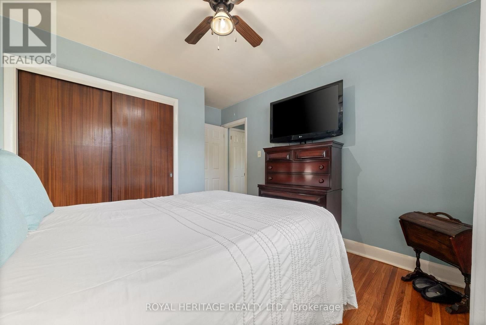 32 GLEN ROAD Image 19