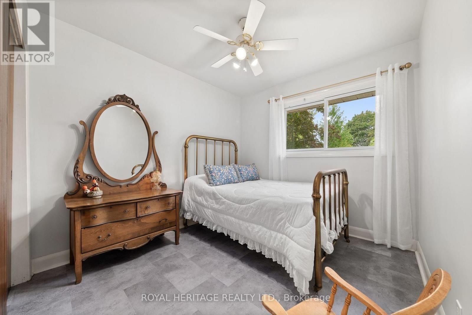 32 GLEN ROAD Image 22