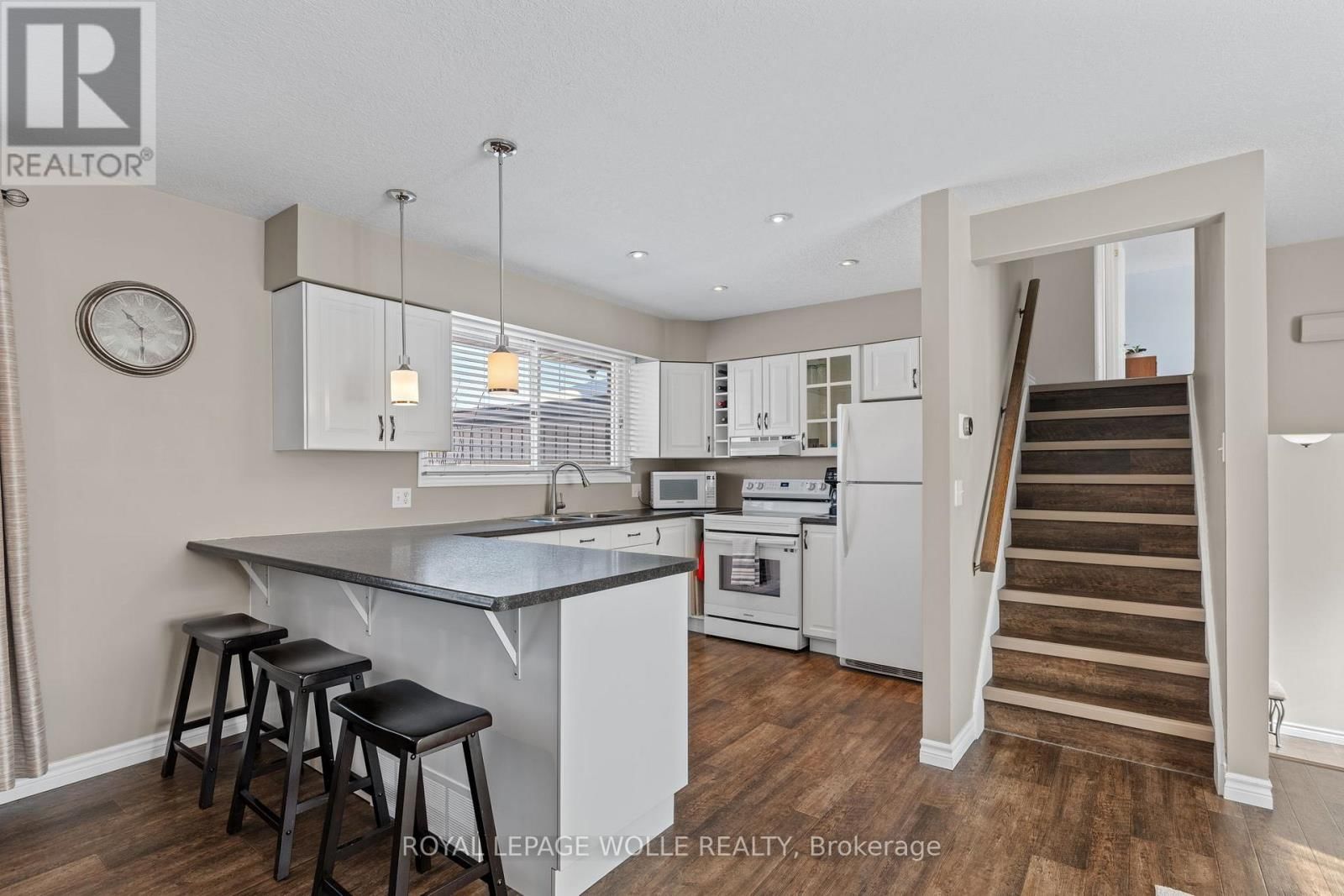 218 ARRIS CRESCENT Image 13