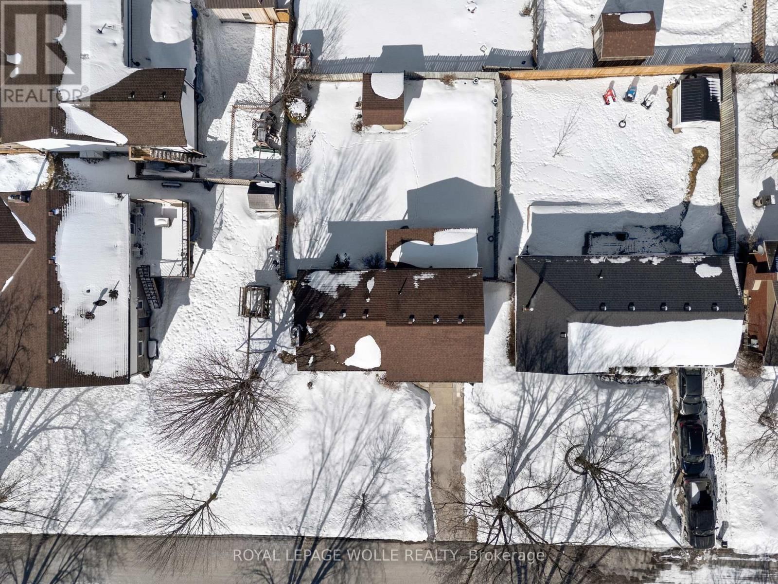 218 ARRIS CRESCENT Image 40