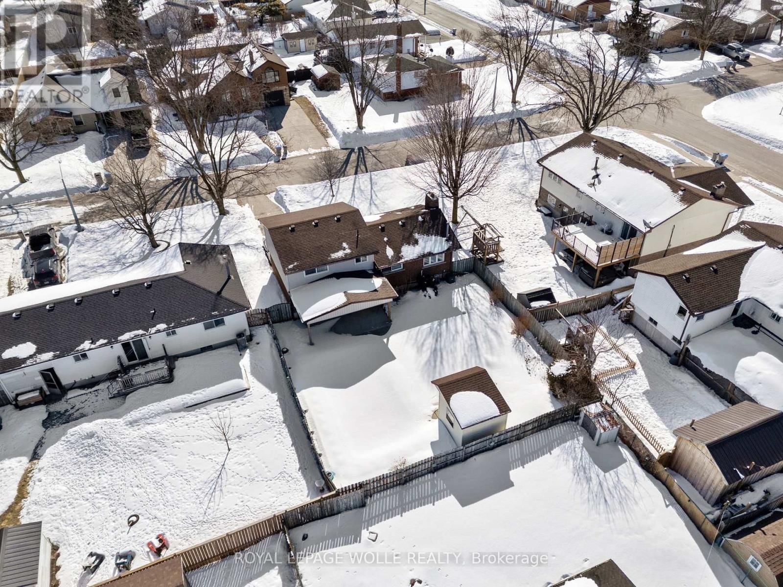 218 ARRIS CRESCENT Image 42