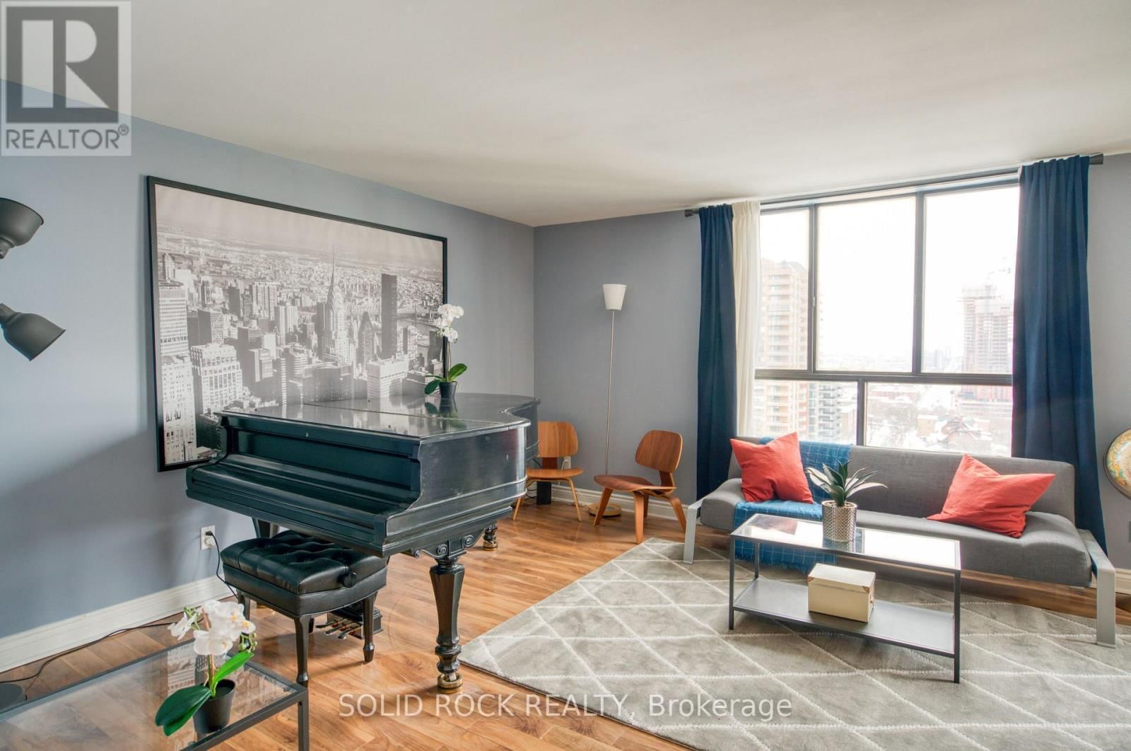 1907 - 475 LAURIER AVENUE WEST Image 11