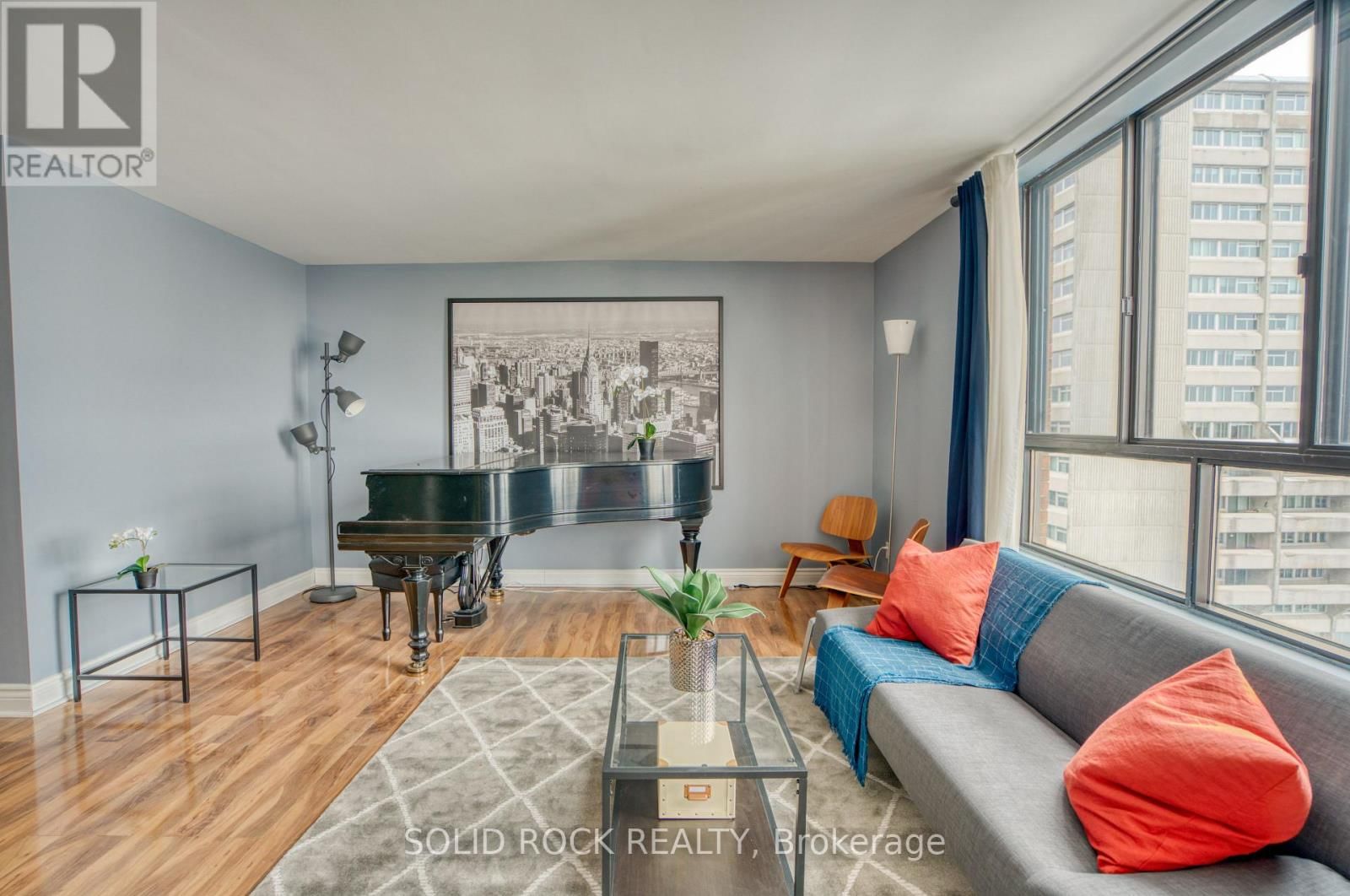 1907 - 475 LAURIER AVENUE WEST Image 12