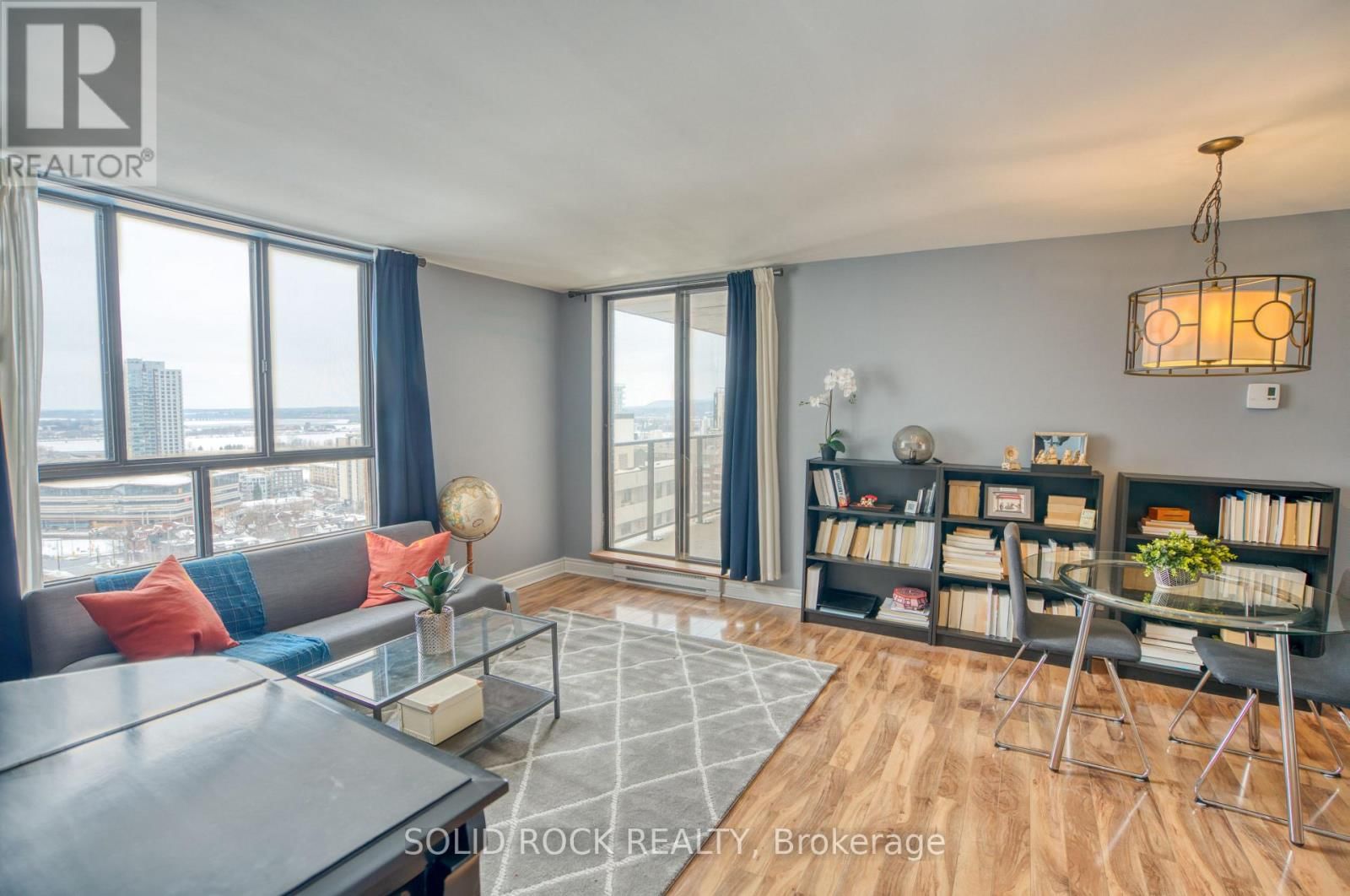 1907 - 475 LAURIER AVENUE WEST Image 2