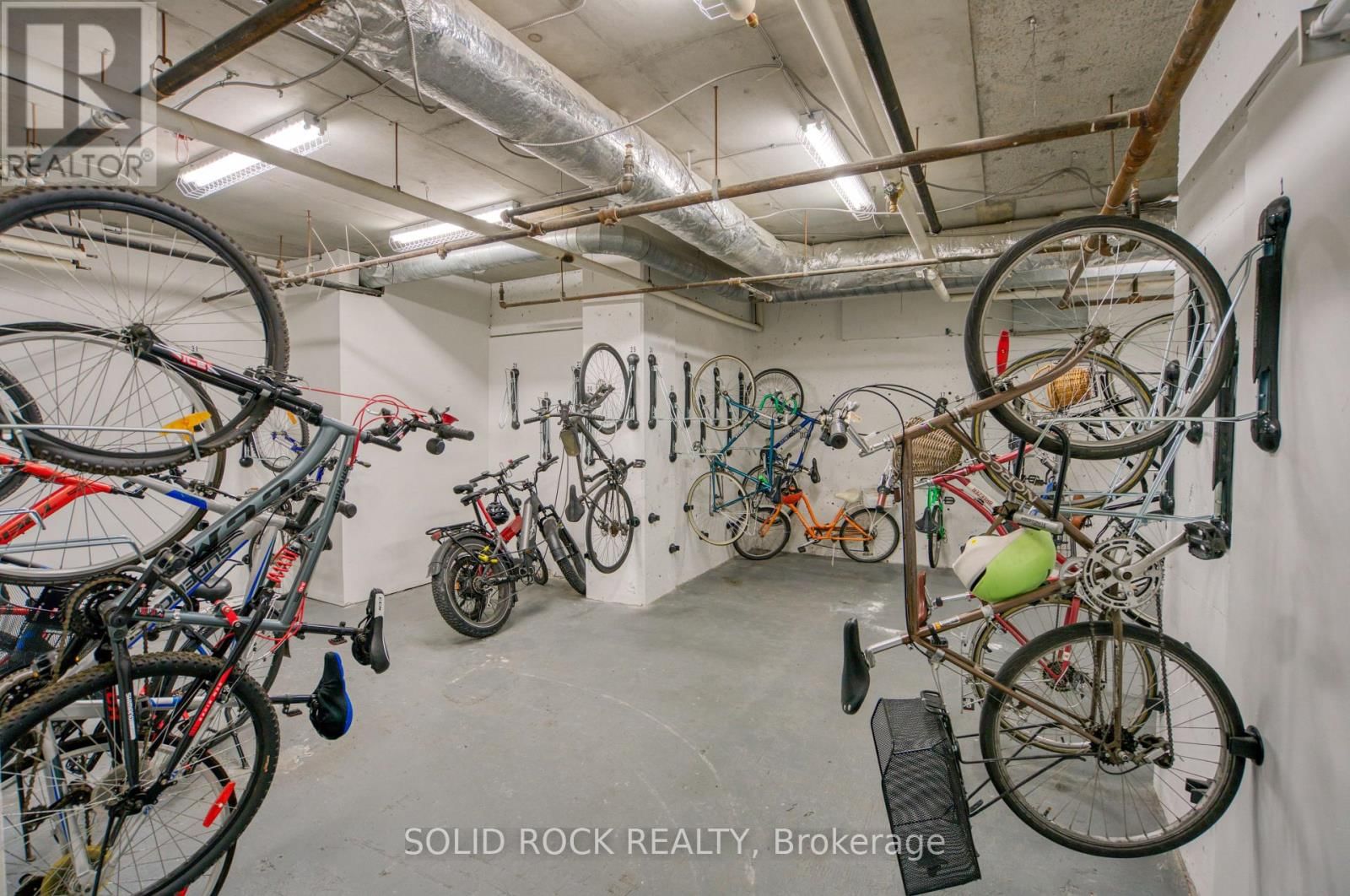 1907 - 475 LAURIER AVENUE WEST Image 25