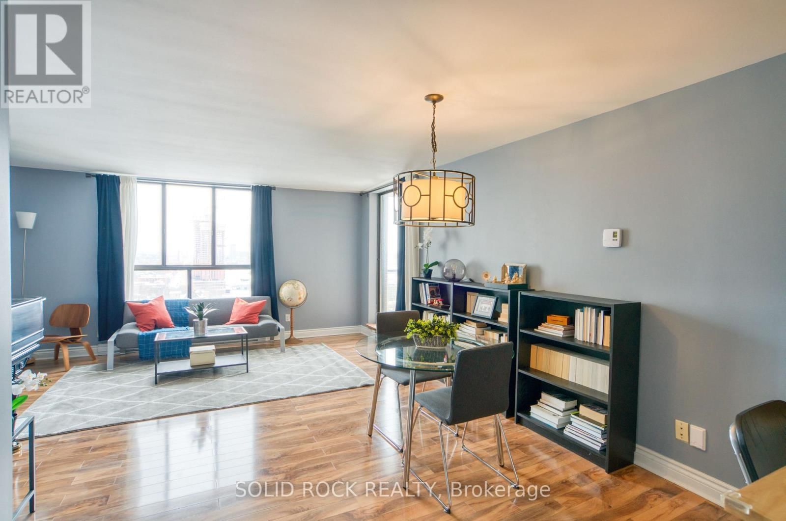 1907 - 475 LAURIER AVENUE WEST Image 5