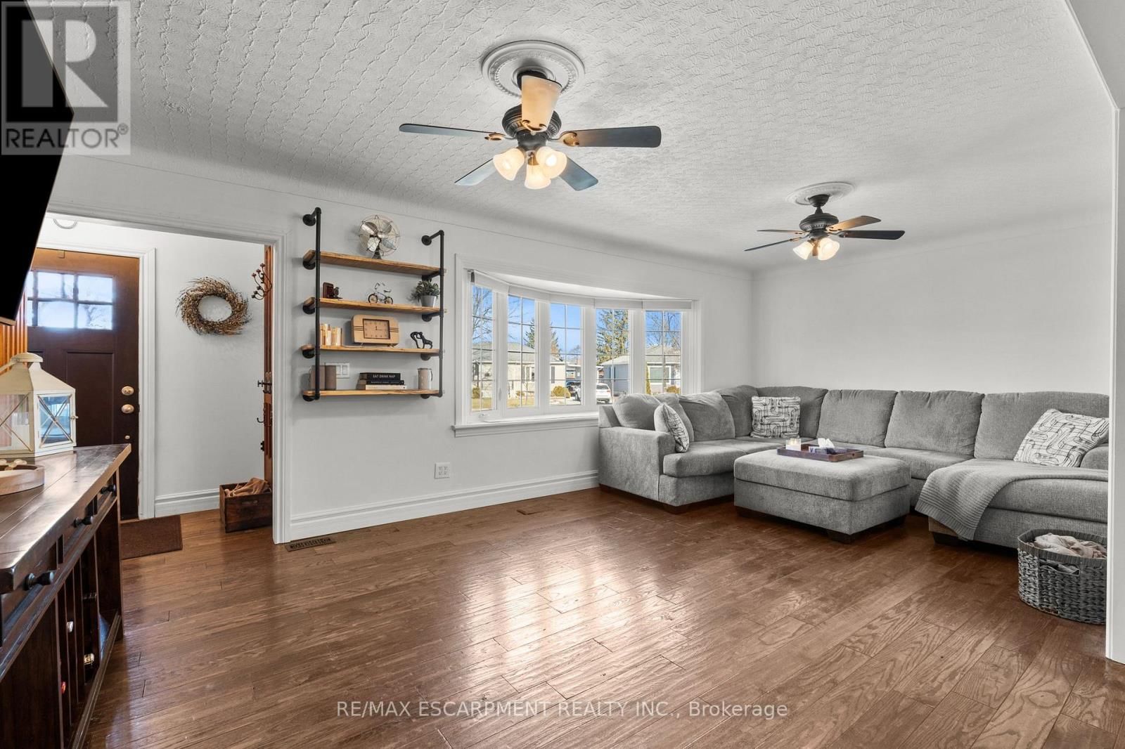 48 WINDSOR ROAD Image 12