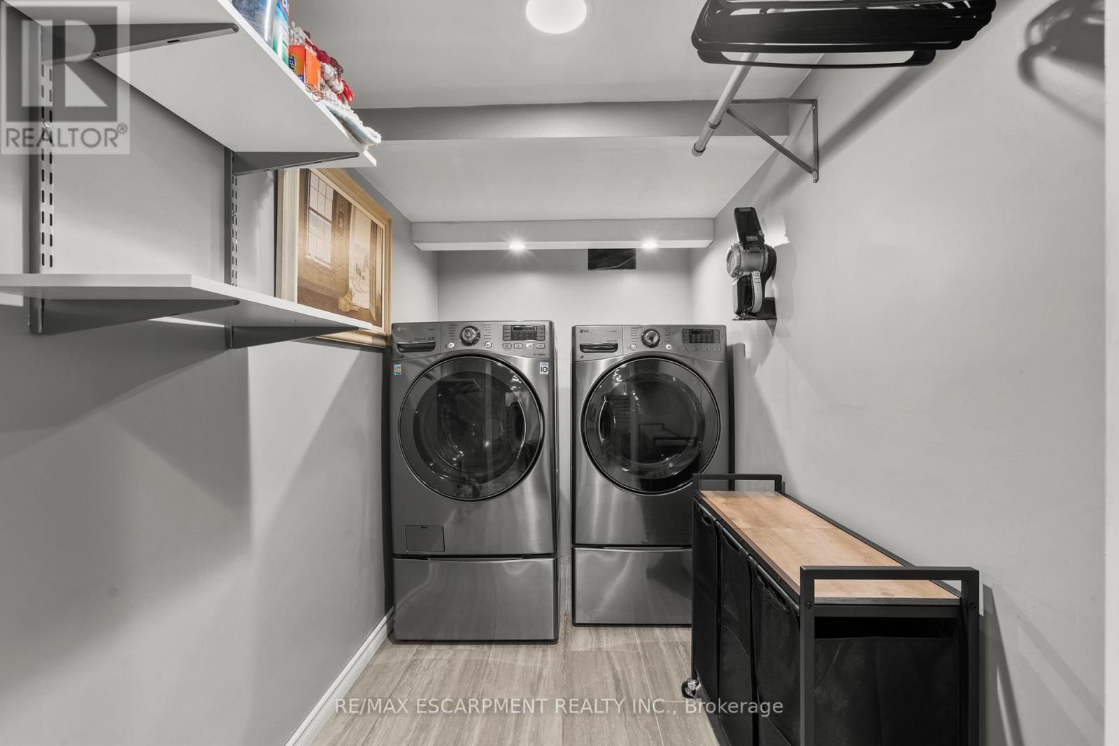 48 WINDSOR ROAD Image 32