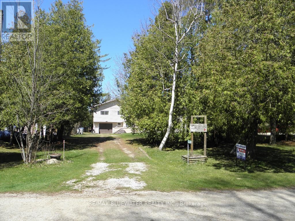 6386 VICTORIA AVENUE Image 2