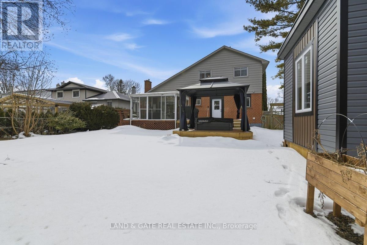 14 RAVENSDALE ROAD Image 33