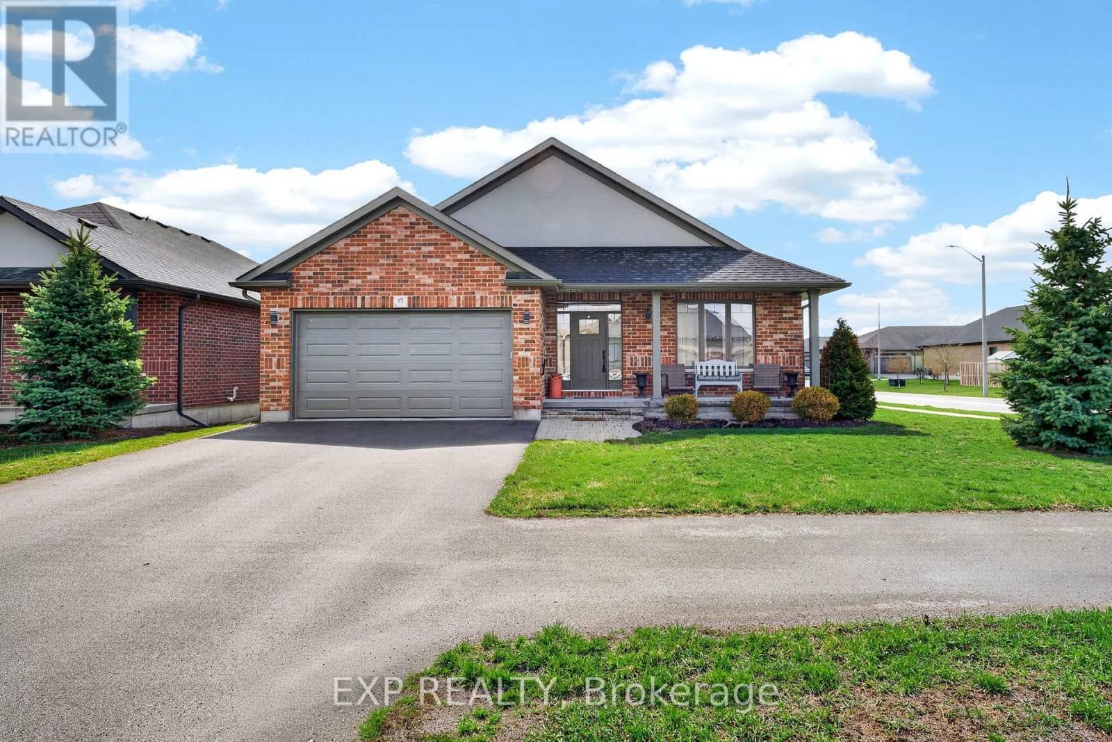 15 KEMPTON AVENUE Image 1