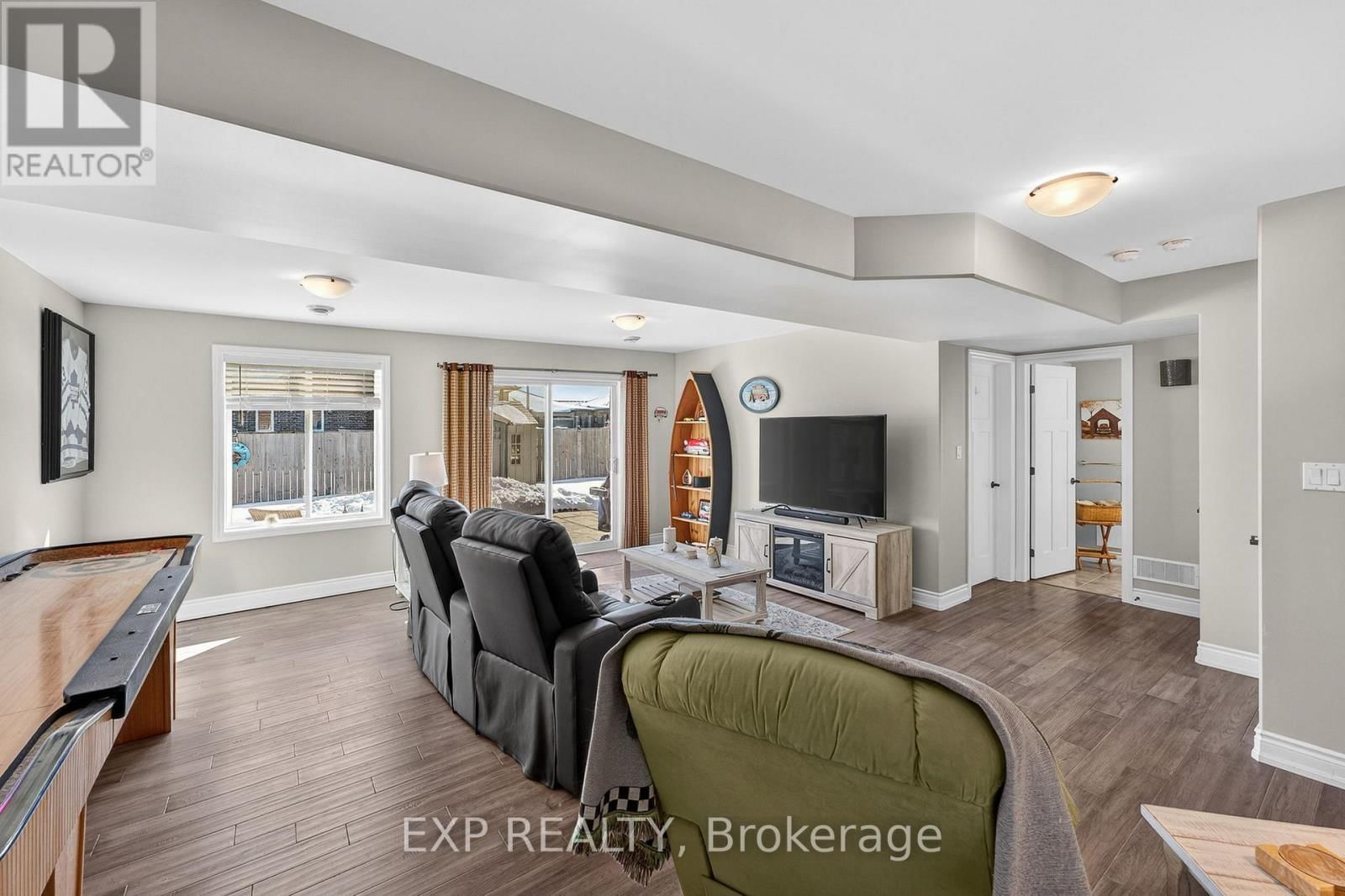 15 KEMPTON AVENUE Image 21