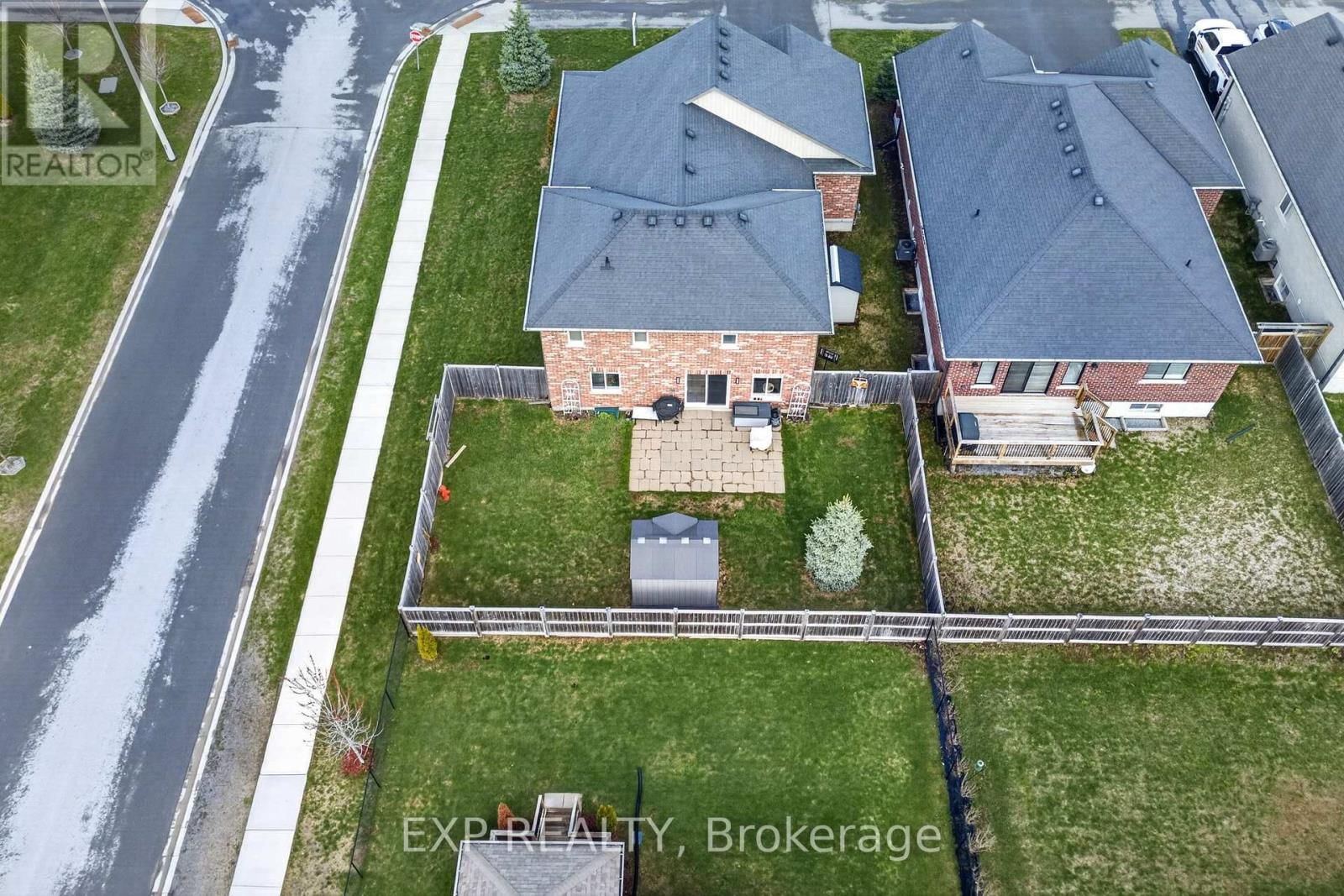 15 KEMPTON AVENUE Image 32