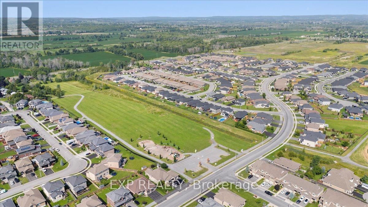 15 KEMPTON AVENUE Image 34