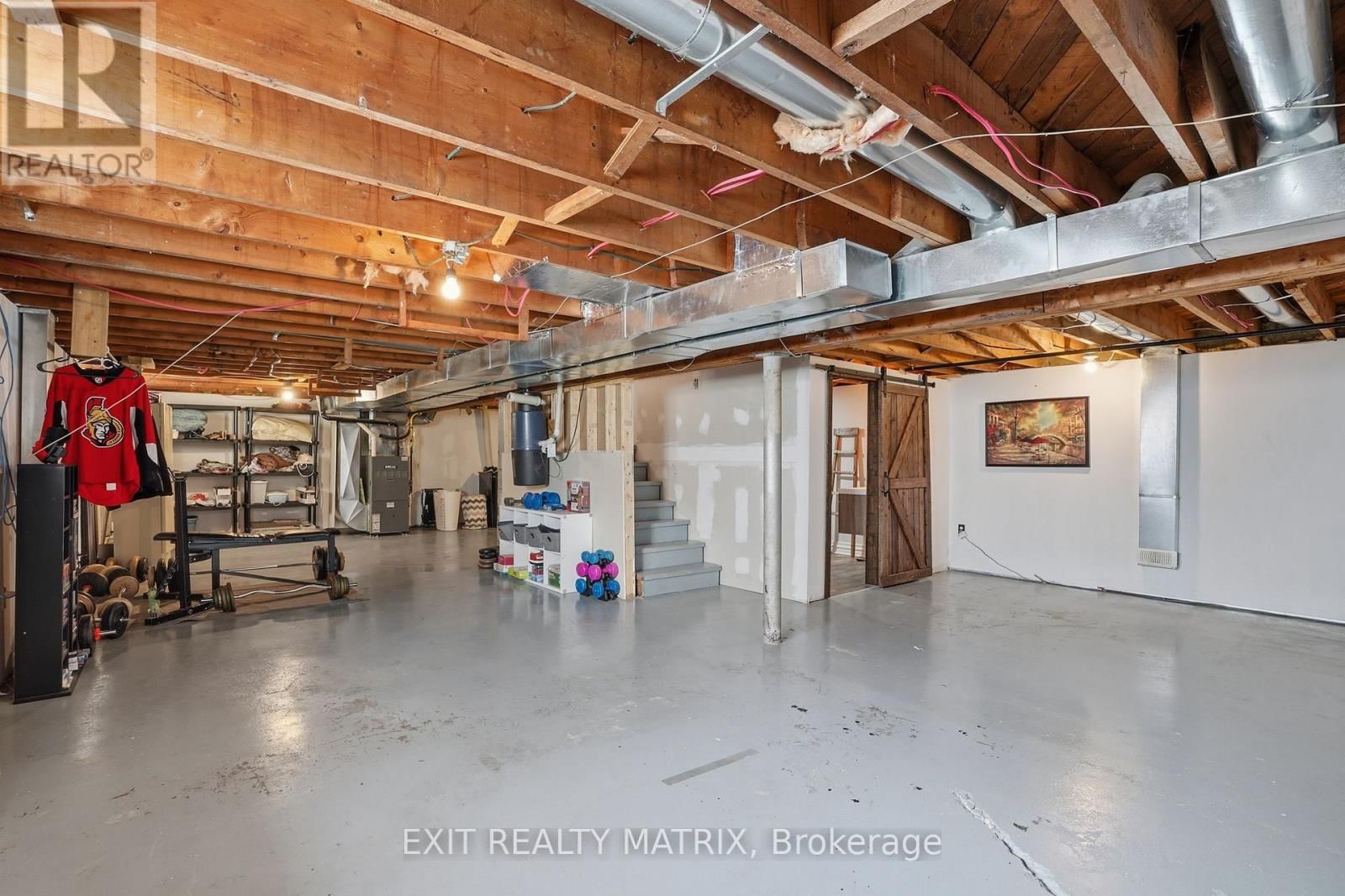 635 FRONT ROAD WEST Image 19