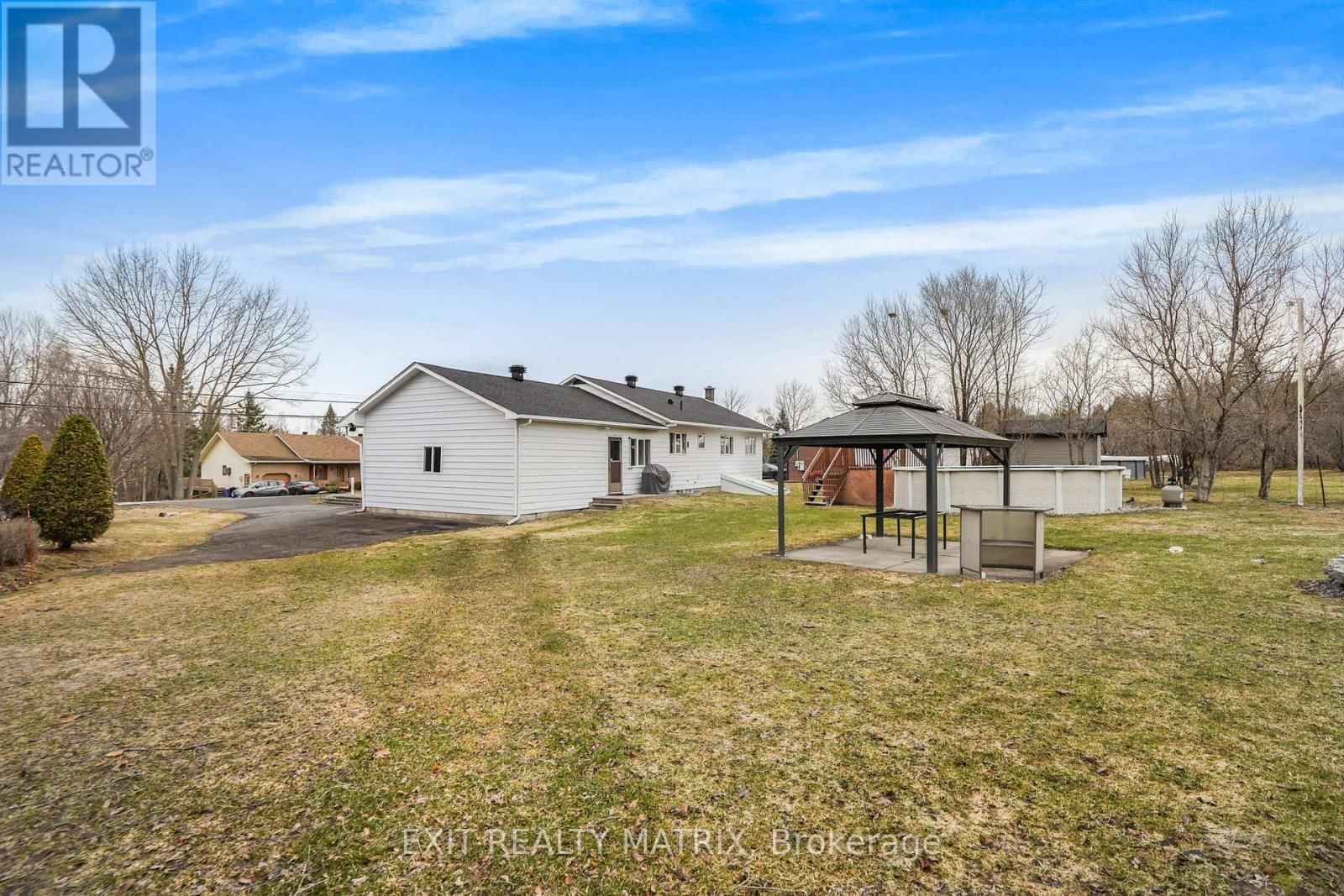 635 FRONT ROAD WEST Image 30