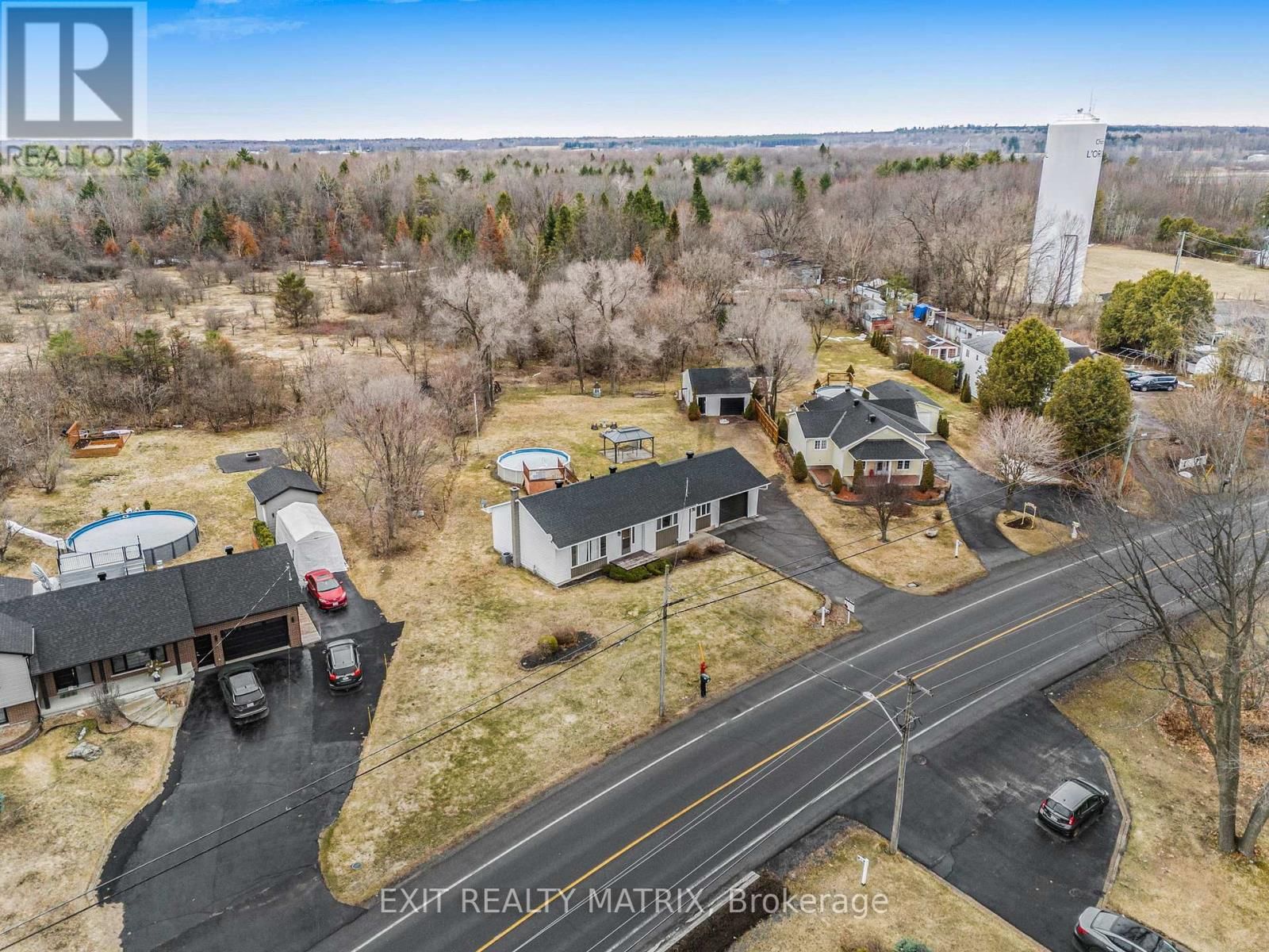 635 FRONT ROAD WEST Image 32