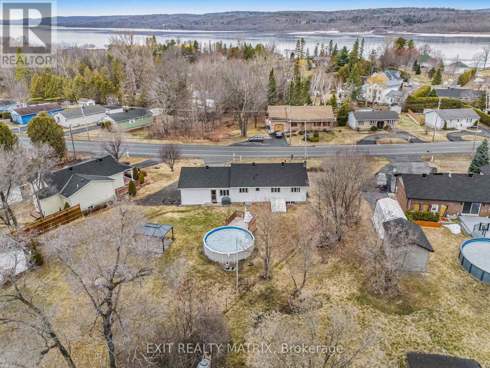 635 FRONT ROAD WEST Image 37