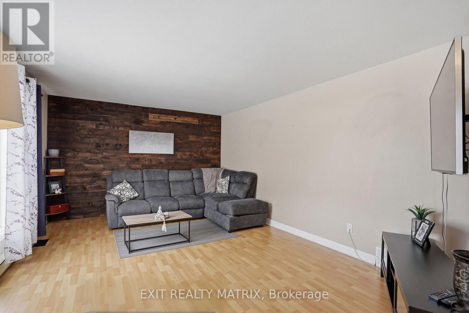 635 FRONT ROAD WEST Image 4