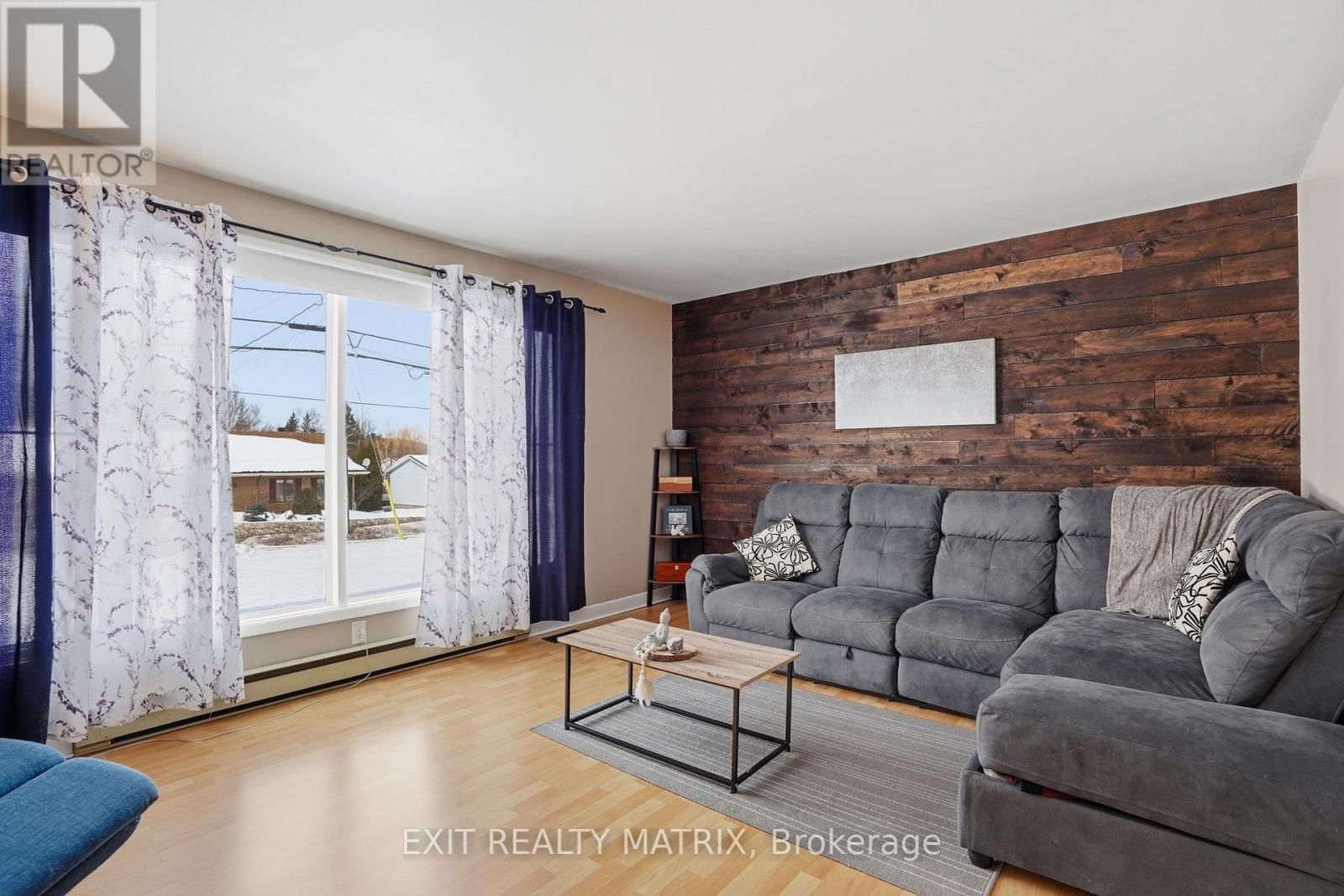 635 FRONT ROAD WEST Image 5