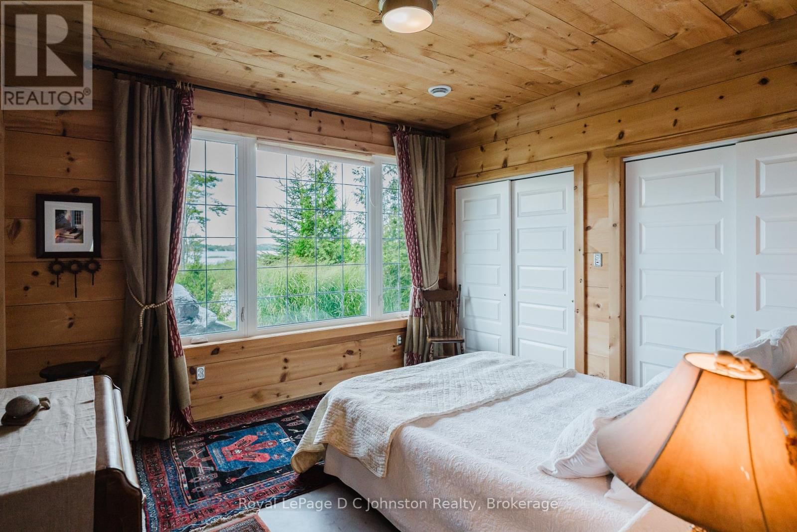 11 LAKE DRIVE Image 17