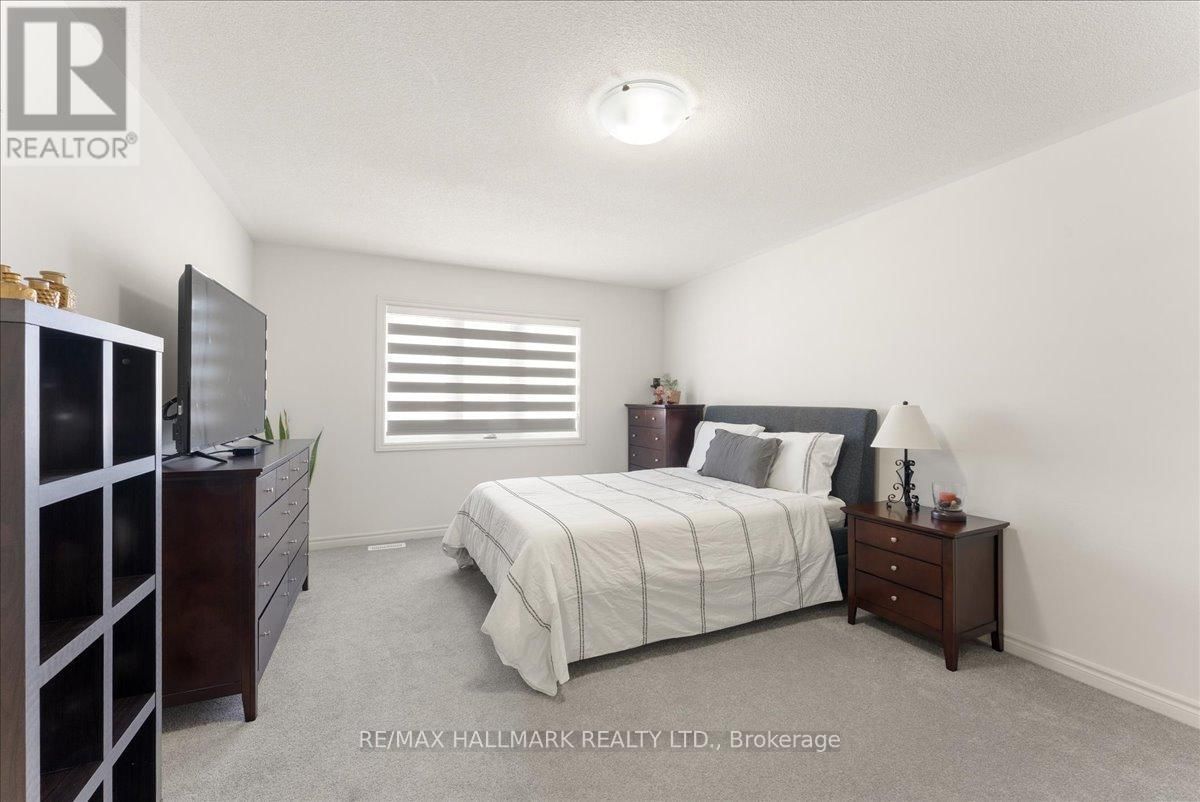 106 REA DRIVE Image 25