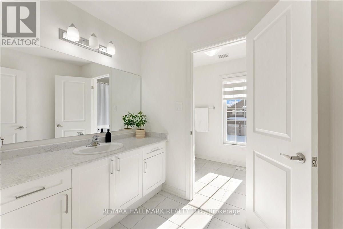 106 REA DRIVE Image 33