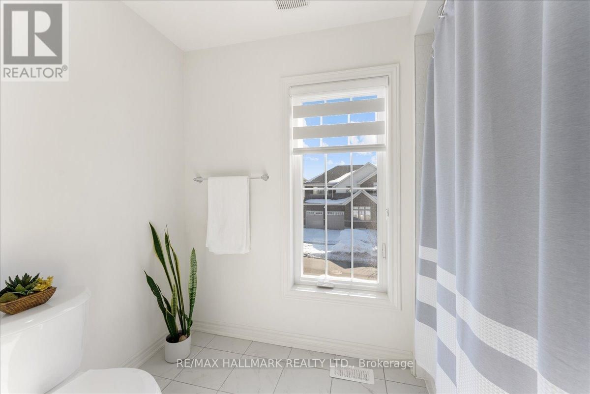 106 REA DRIVE Image 34