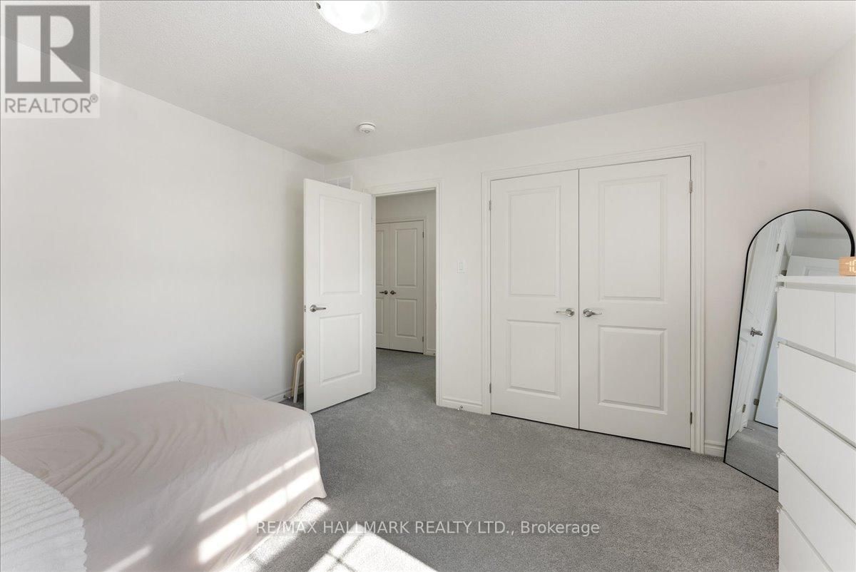 106 REA DRIVE Image 36