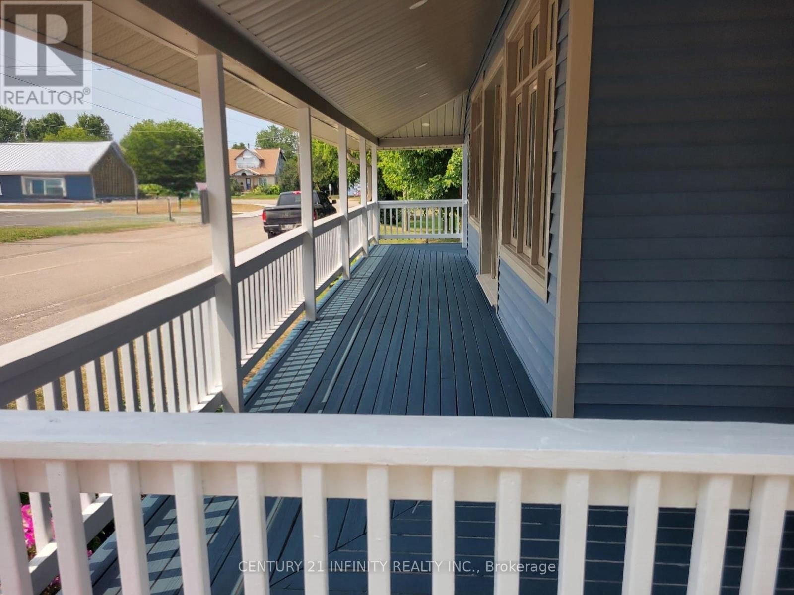 11 CAMPBELL STREET Image 16