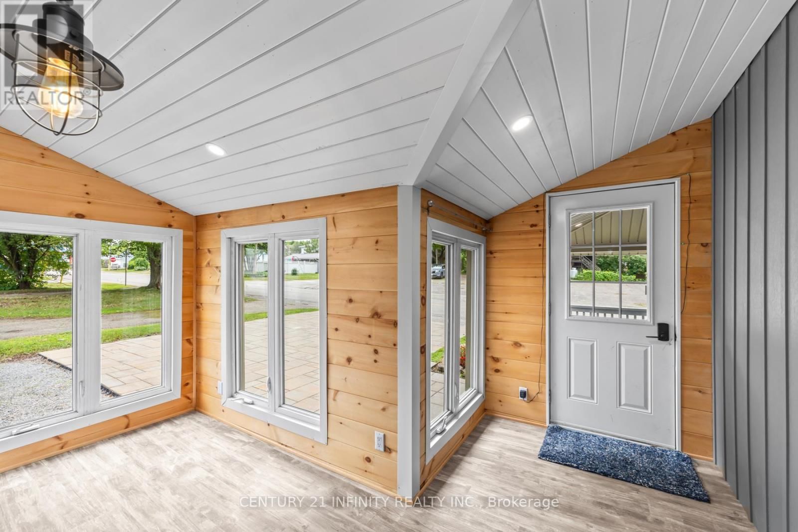 11 CAMPBELL STREET Image 17