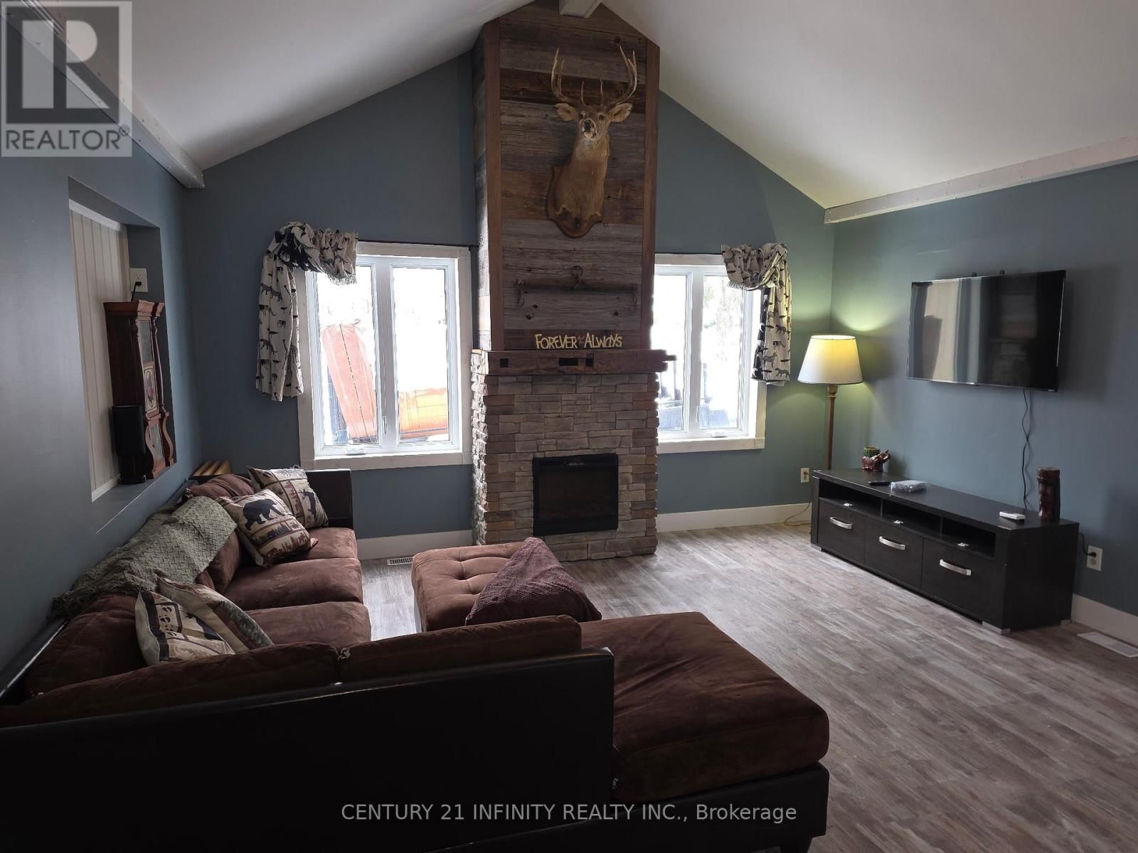 11 CAMPBELL STREET Image 19