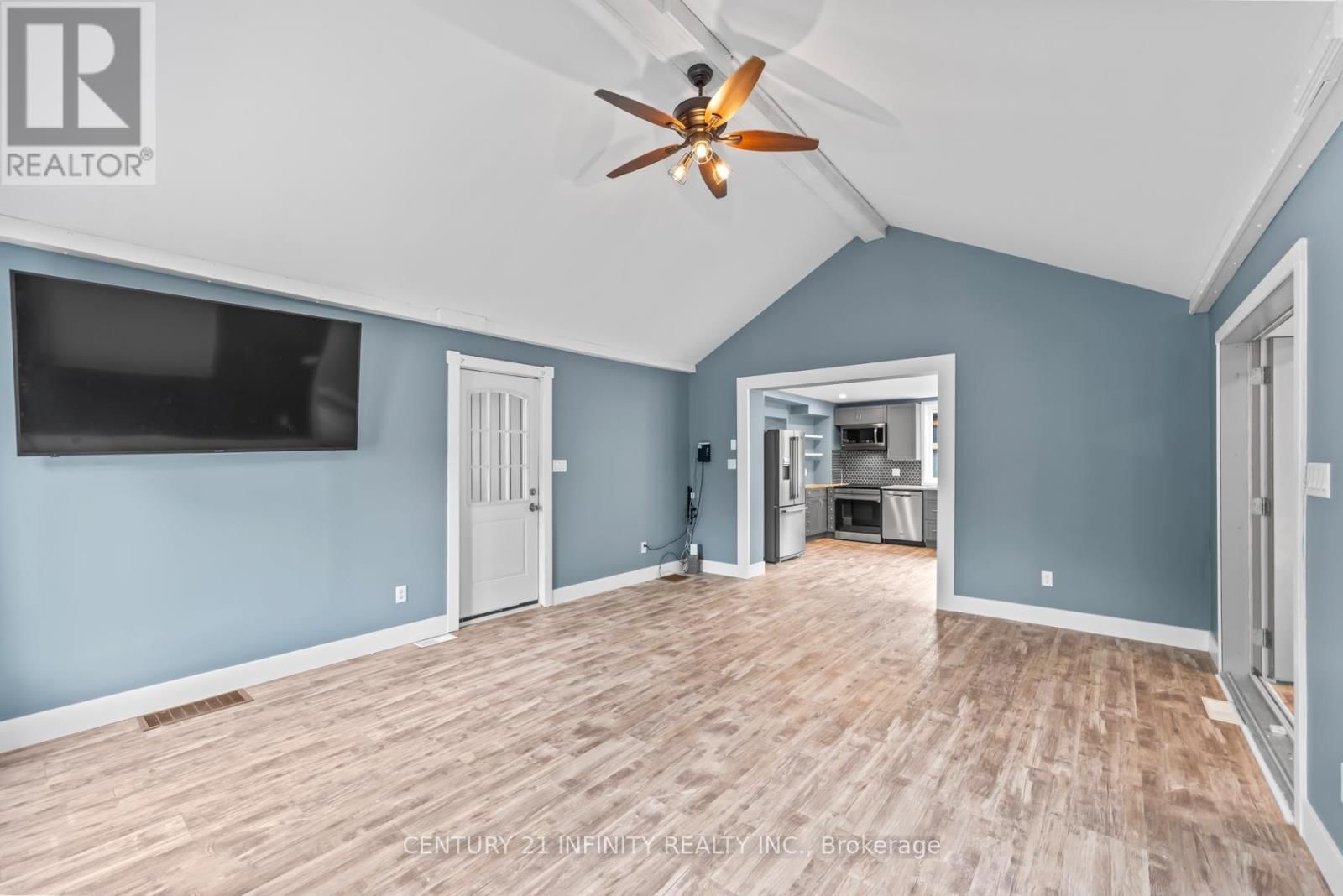 11 CAMPBELL STREET Image 20