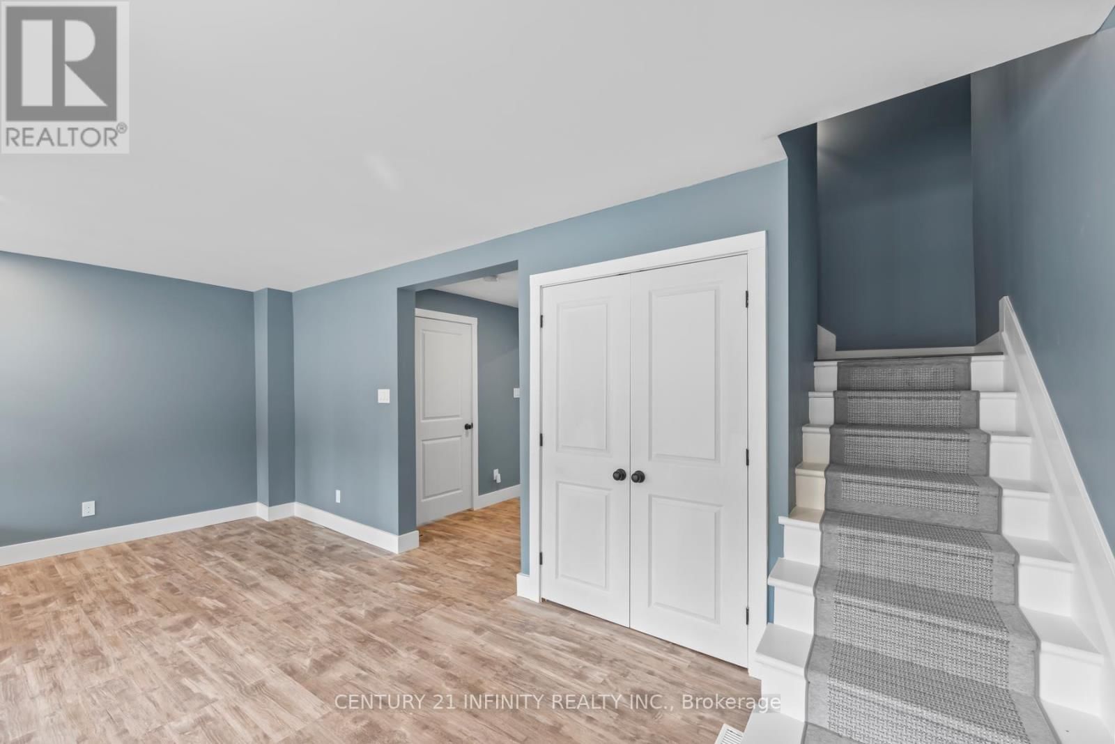 11 CAMPBELL STREET Image 37