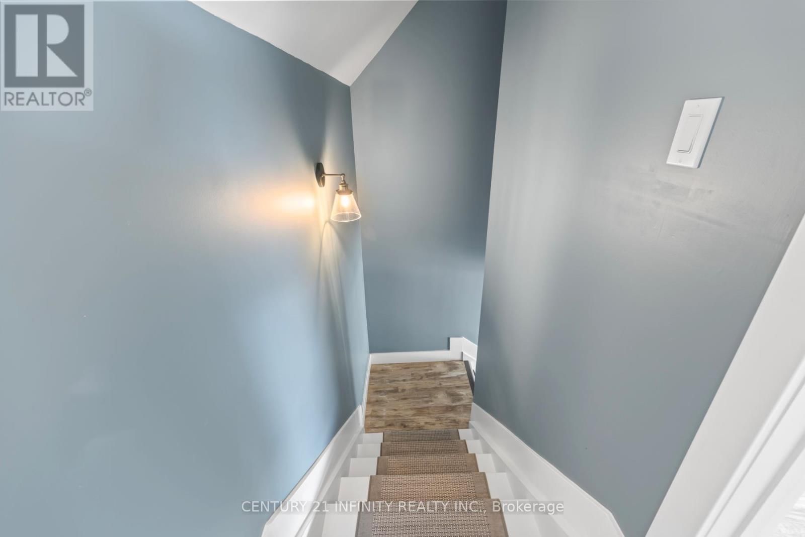 11 CAMPBELL STREET Image 38