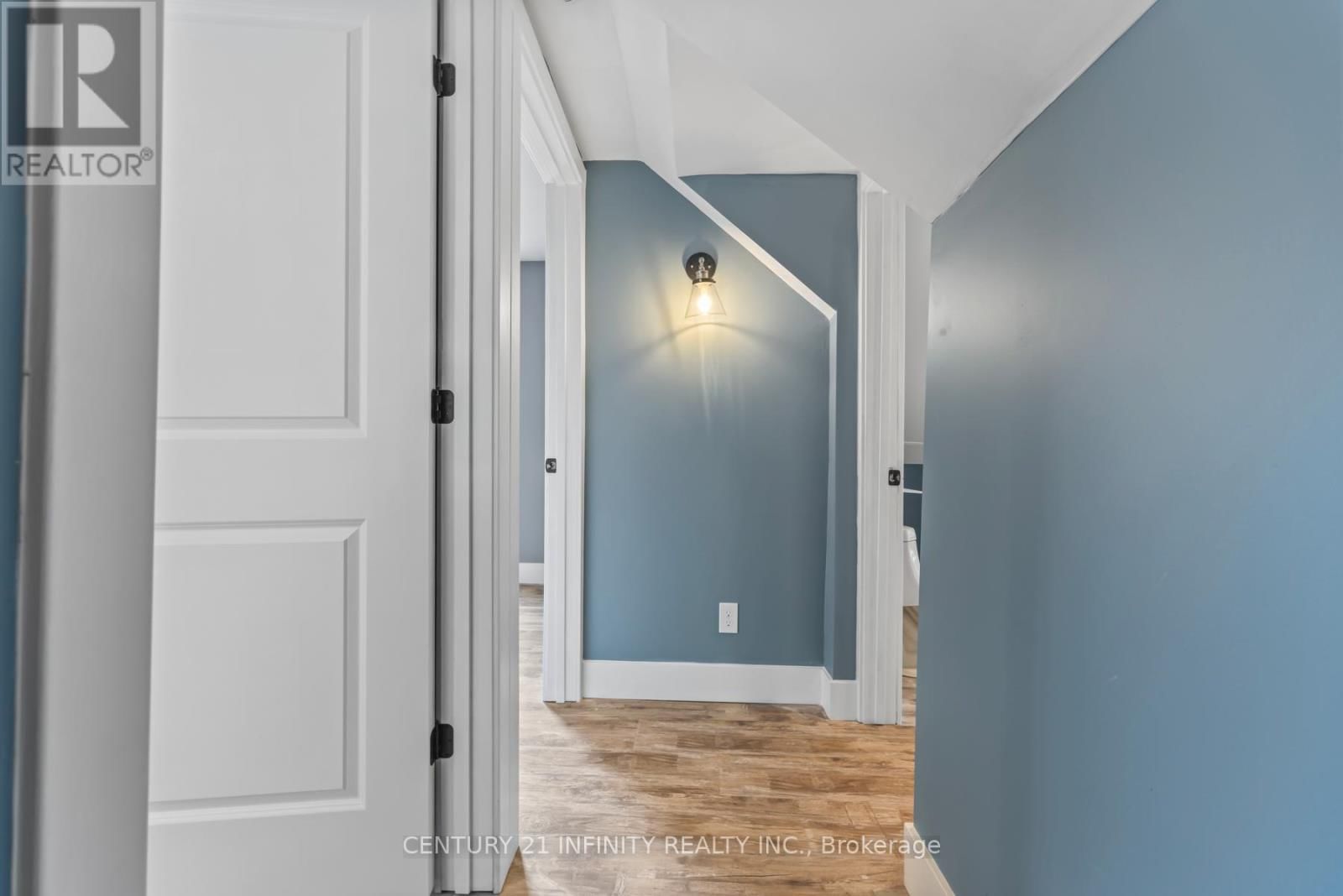 11 CAMPBELL STREET Image 39