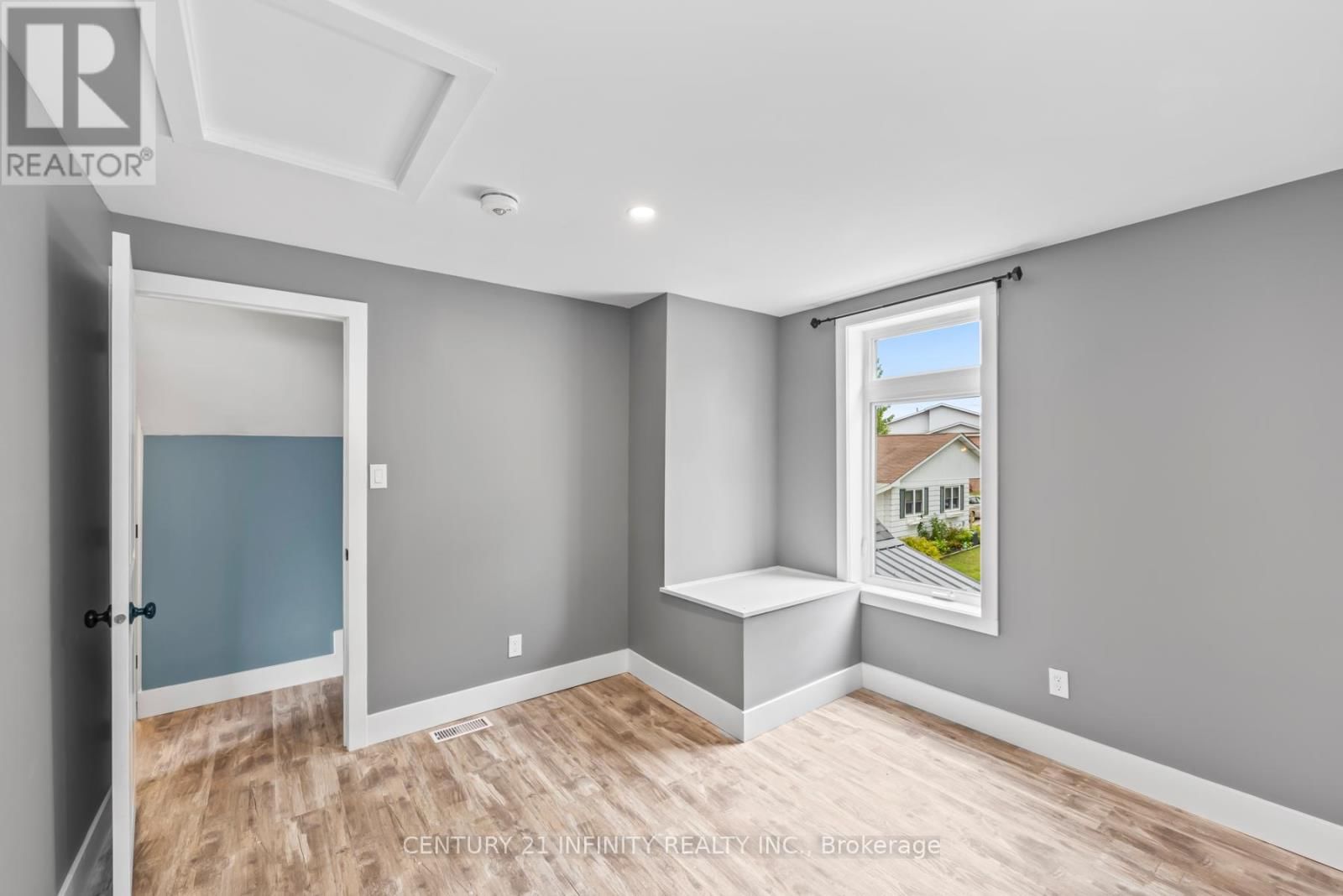 11 CAMPBELL STREET Image 41