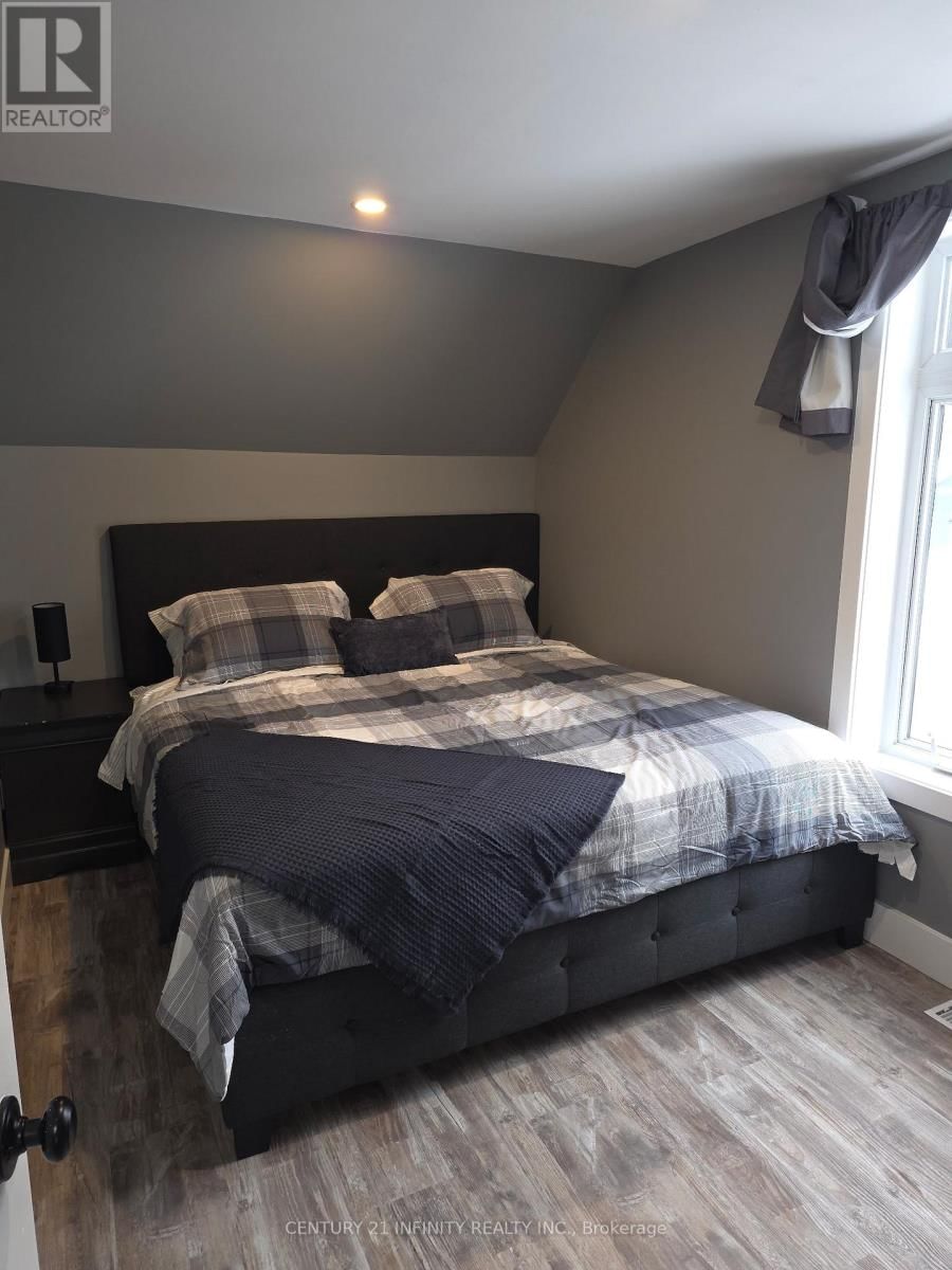 11 CAMPBELL STREET Image 43