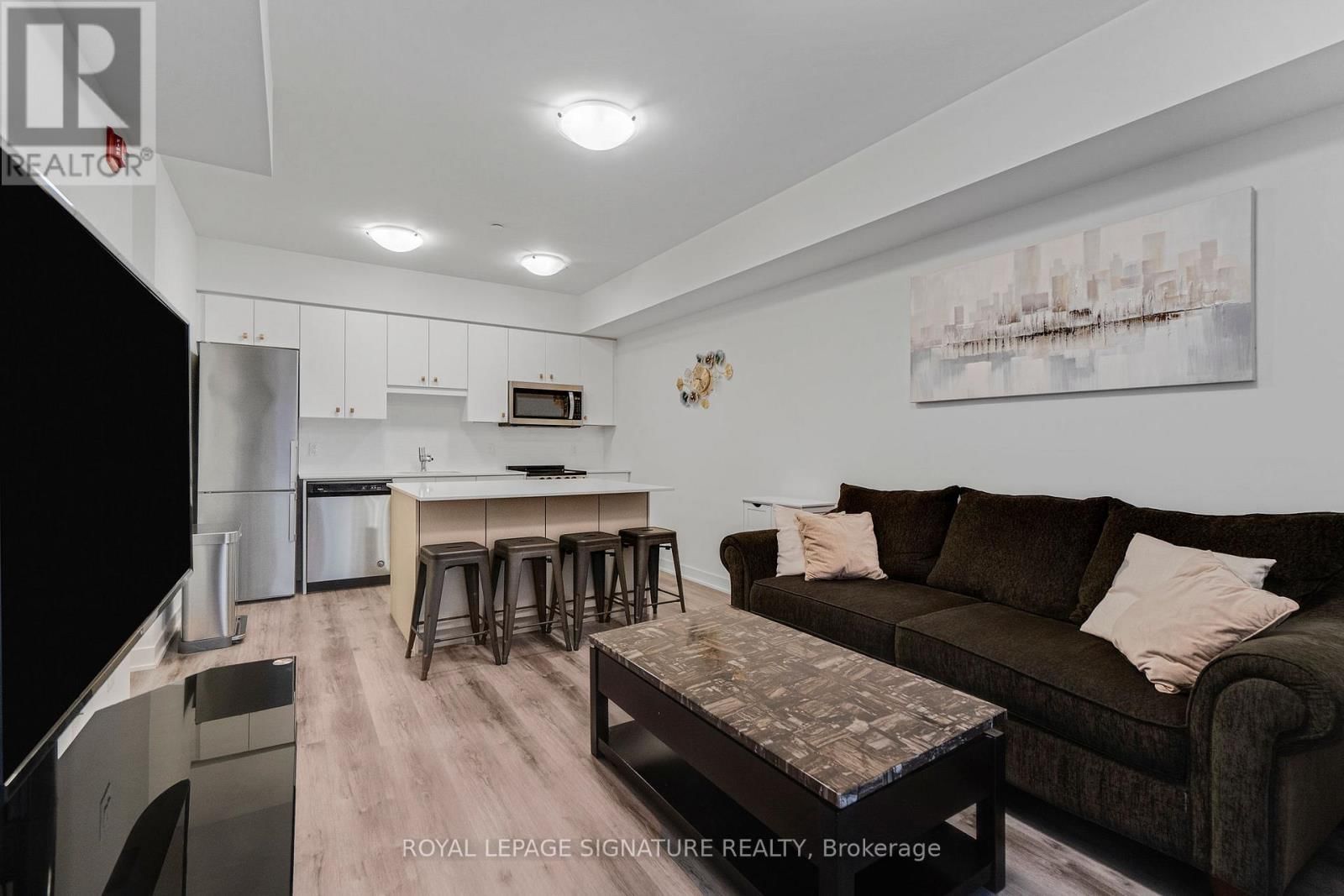 211 - 110 FERGUS AVENUE Image 13