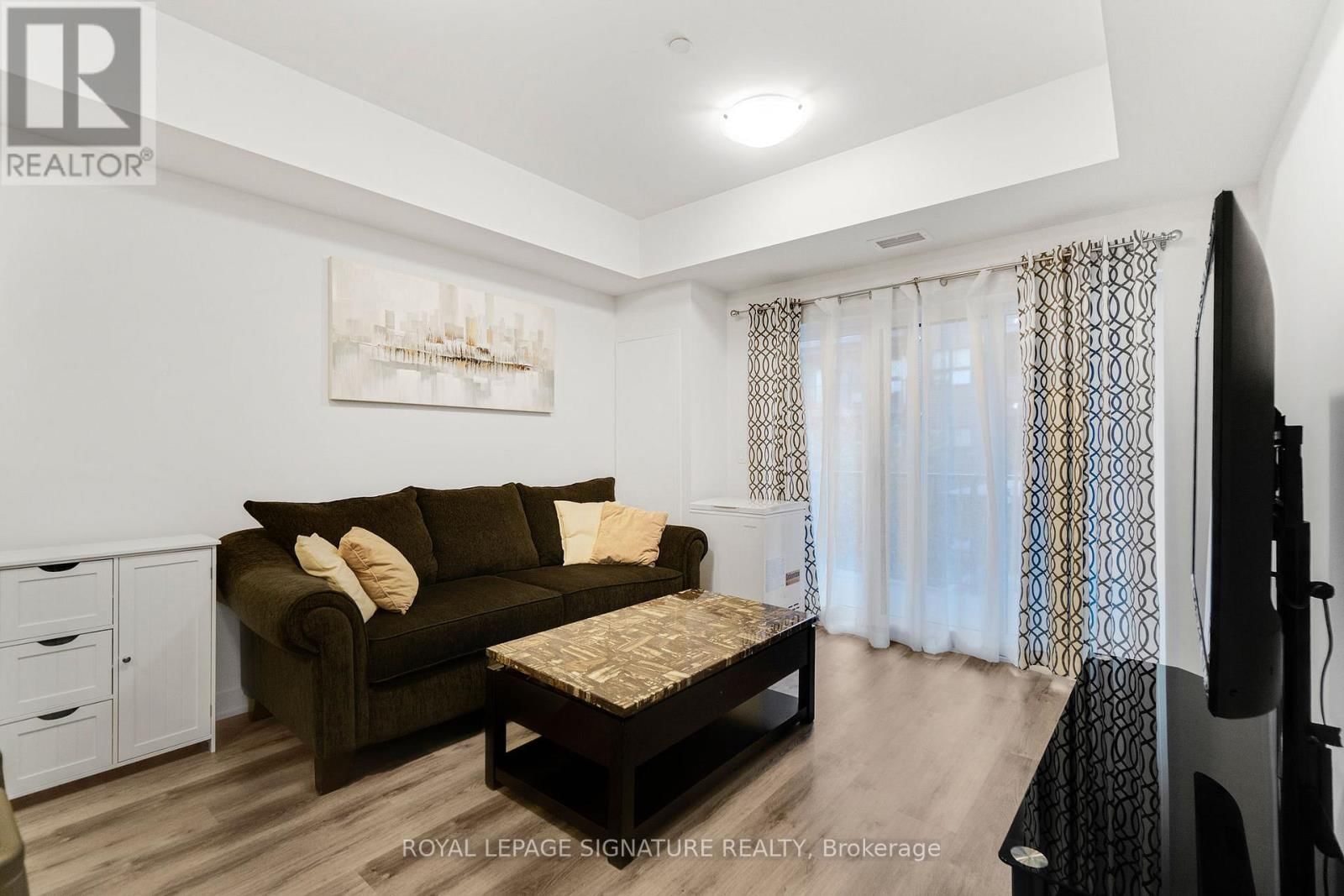 211 - 110 FERGUS AVENUE Image 14