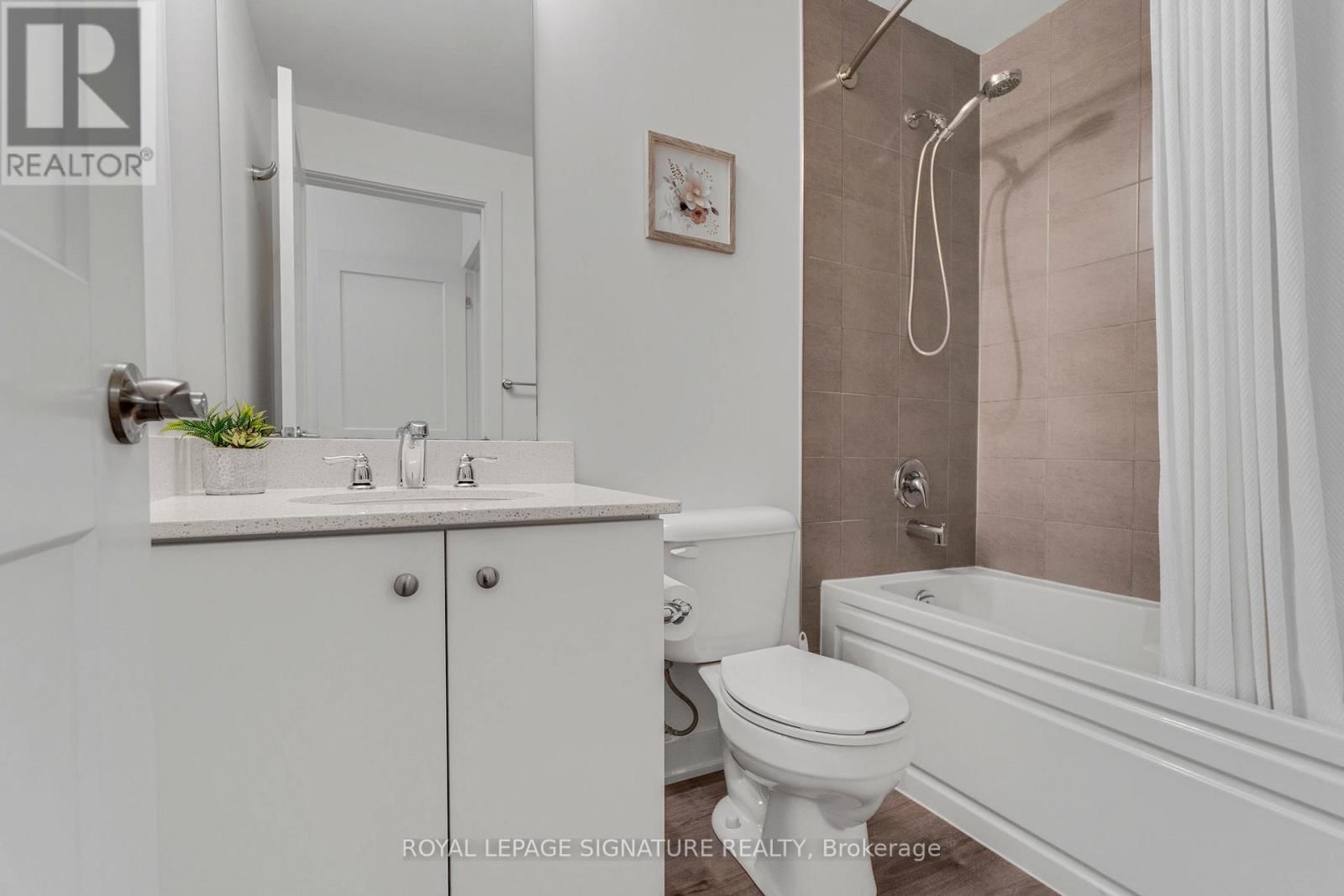 211 - 110 FERGUS AVENUE Image 25