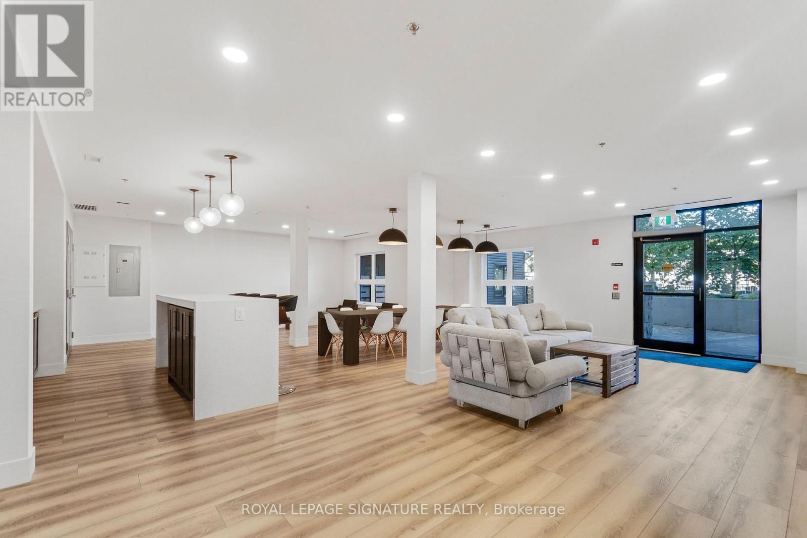 211 - 110 FERGUS AVENUE Image 30