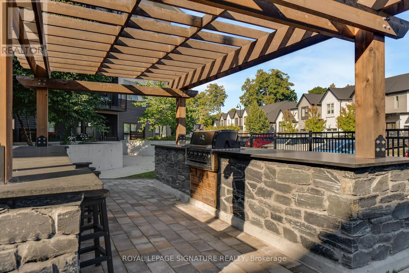 211 - 110 FERGUS AVENUE Image 34