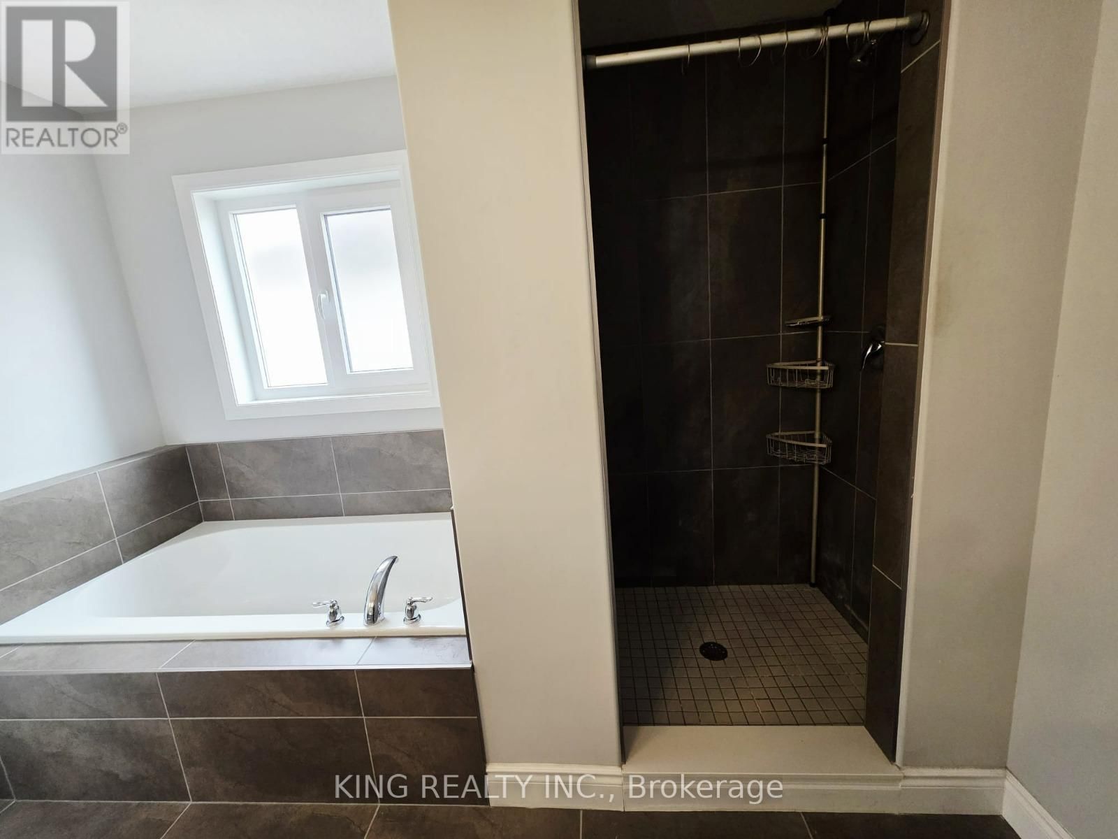 795 CEDARPARK WAY Image 15