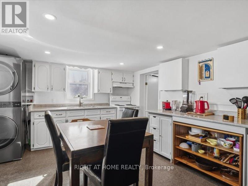 77 BEVERLY STREET Image 26