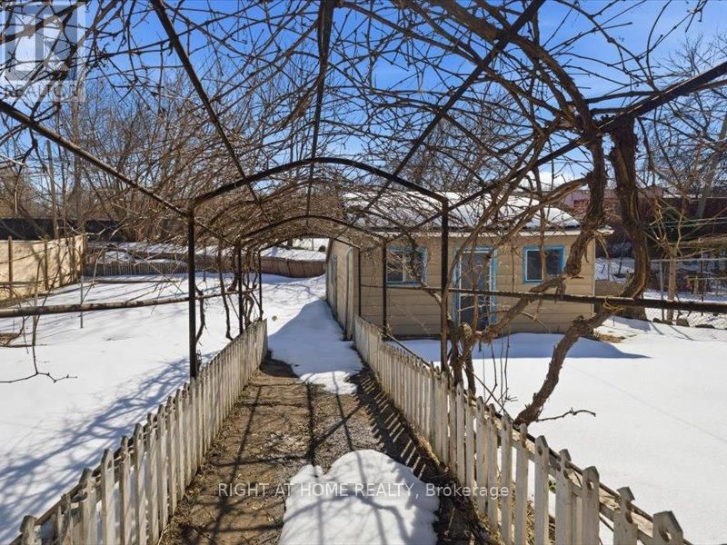 77 BEVERLY STREET Image 31