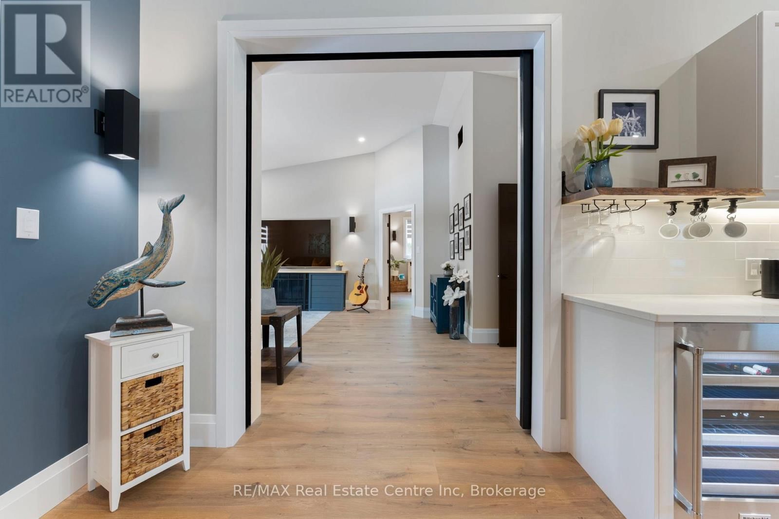 1283 SWAN STREET Image 20