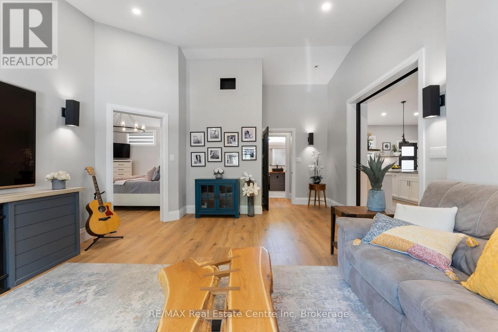 1283 SWAN STREET Image 23